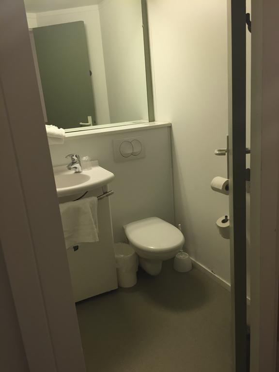 Hotel Ibis Budget Nice Palais Nikaia Стая снимка