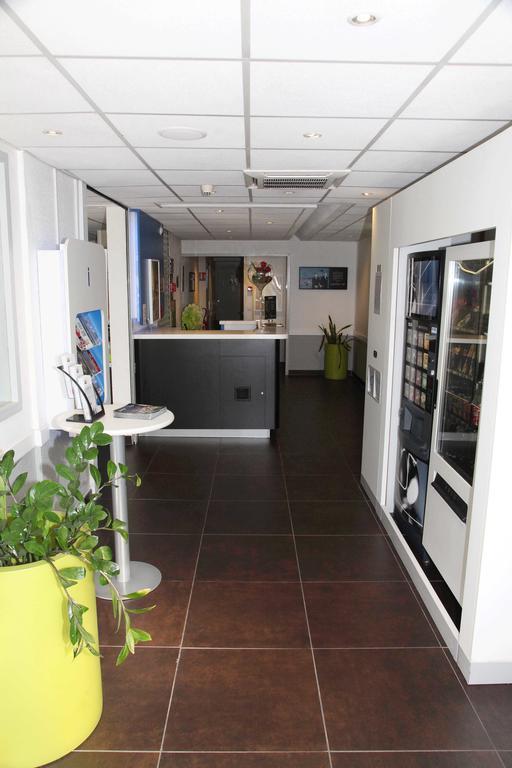 Hotel Ibis Budget Nice Palais Nikaia Екстериор снимка