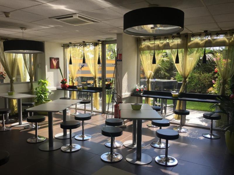 Hotel Ibis Budget Nice Palais Nikaia Екстериор снимка