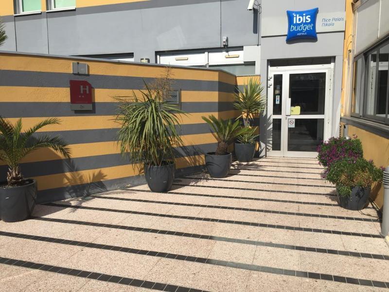 Hotel Ibis Budget Nice Palais Nikaia Екстериор снимка
